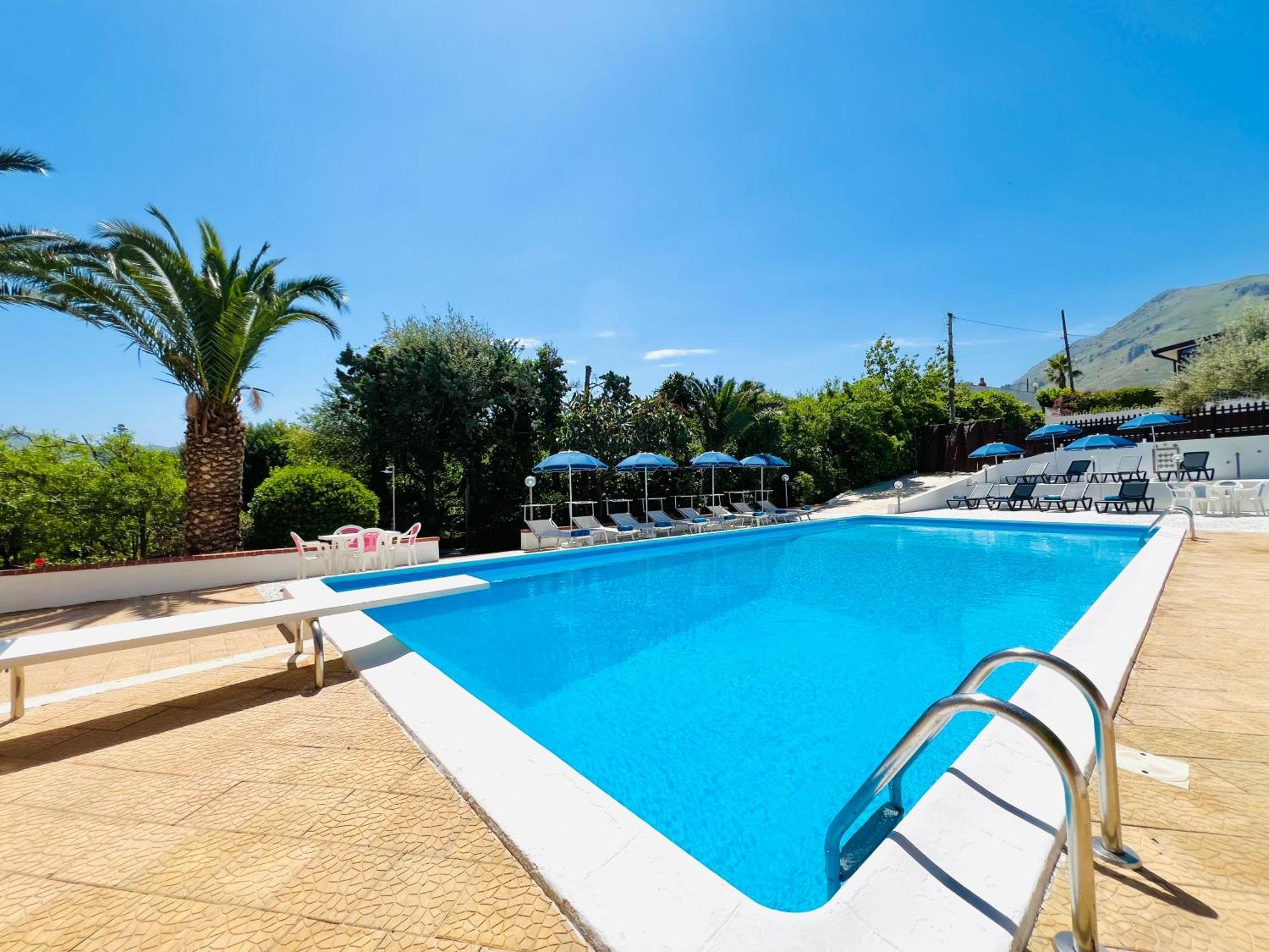 קאריני Villa Giada מראה חיצוני תמונה
