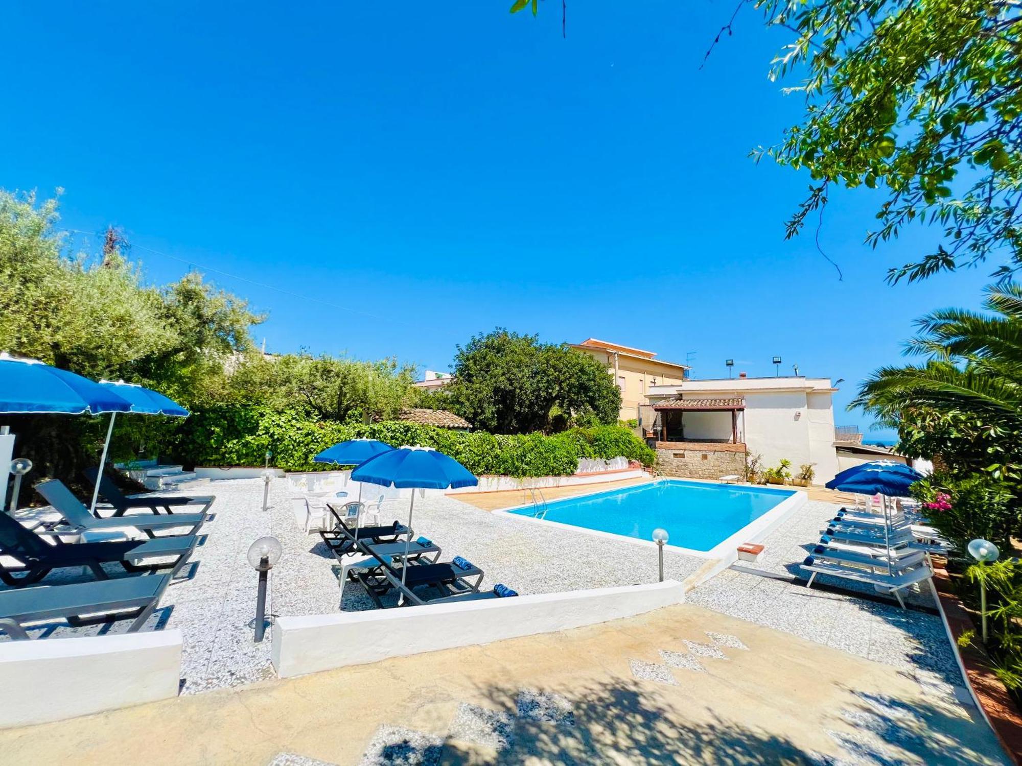 קאריני Villa Giada מראה חיצוני תמונה