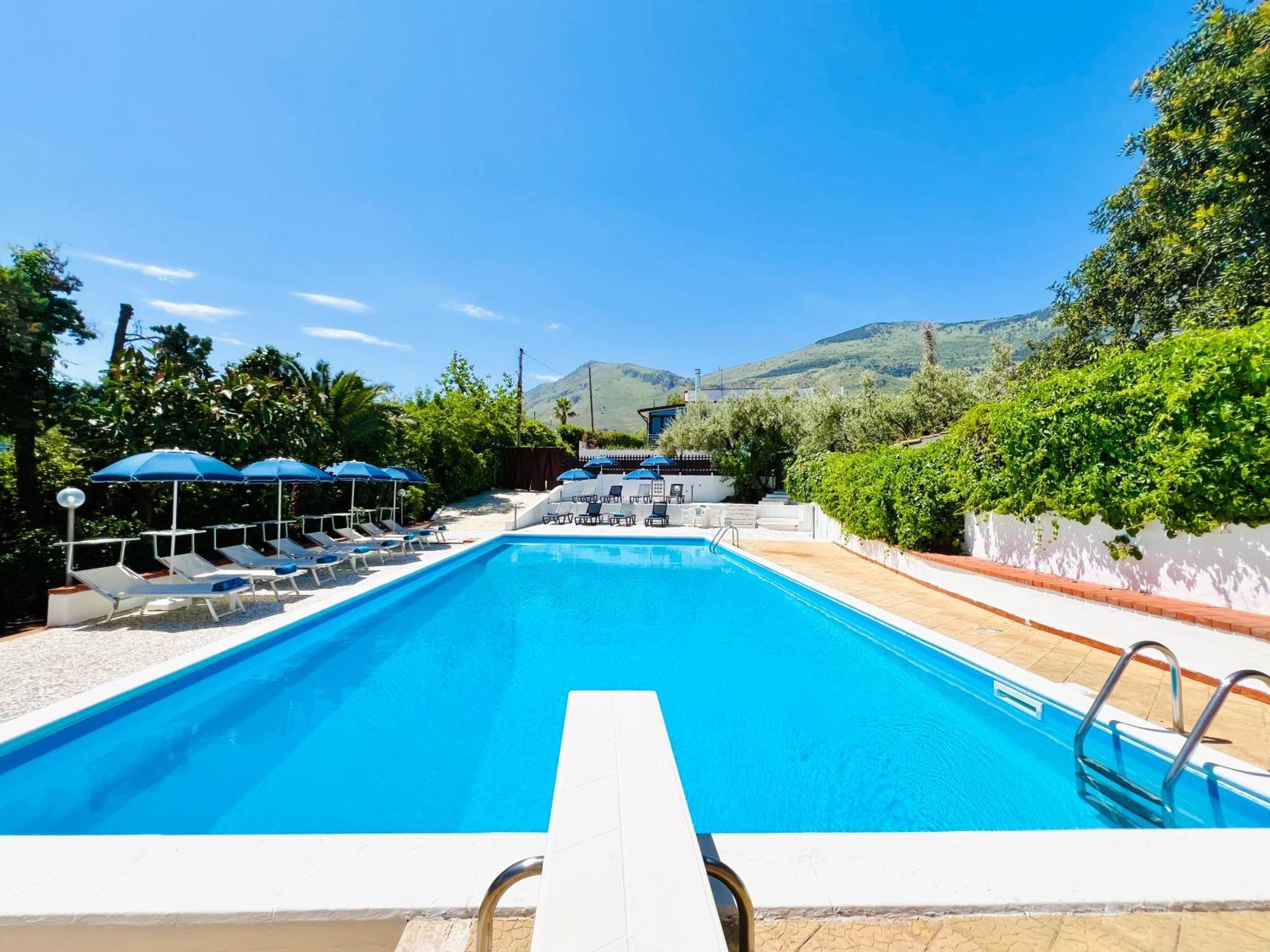 קאריני Villa Giada מראה חיצוני תמונה